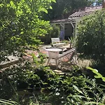 Penzion Szem-s Ueduelo Es Lakopark A Szem-s Vendeghaz Uj Neve 4*