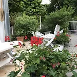 Szem-s Ueduelo Es Lakopark A Szem-s Vendeghaz Uj Neve Penzion