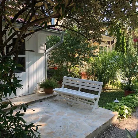Szem-s Vendeghaz Guest house *