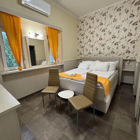 Szem-s Vendeghaz Guest house *
