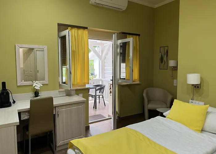 Szem-s Ueduelo Es Lakopark A Szem-s Vendeghaz Uj Neve 4* Balatonszárszó