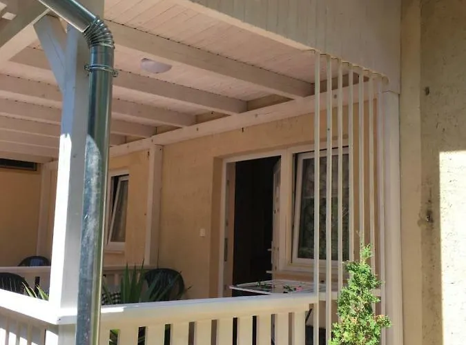 Szem-s Ueduelo Es Lakopark A Szem-s Vendeghaz Uj Neve 4*